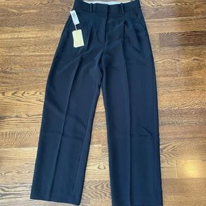 NWT Wilfred effortless pant size 8 short
